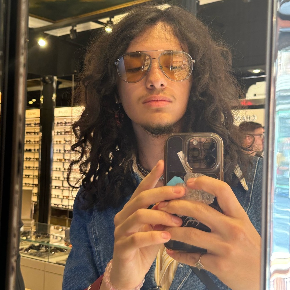 Meet your Posher, Dionicio